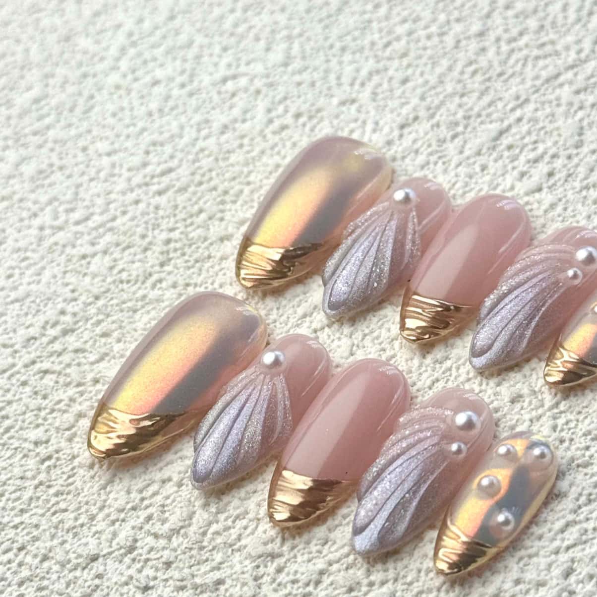 ’Gilded Seashell Ode‘