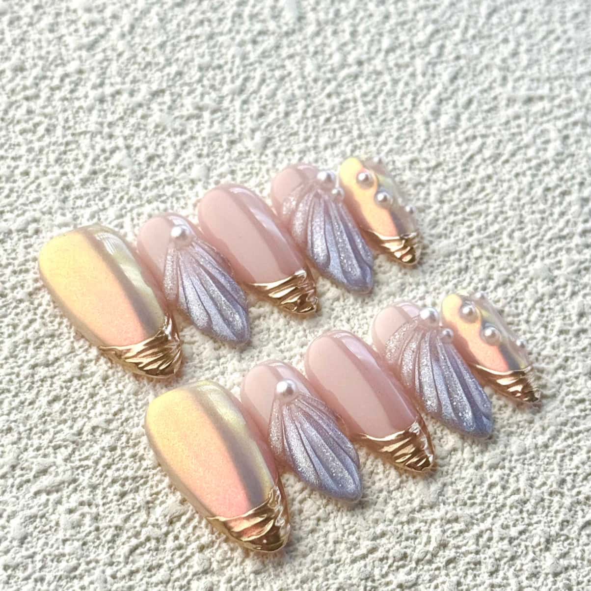 ’Gilded Seashell Ode‘