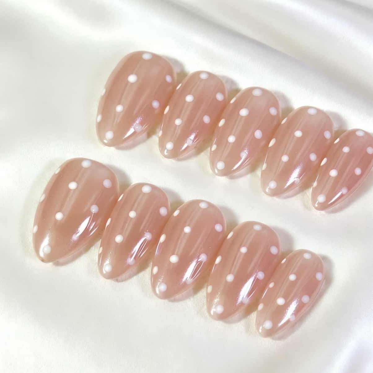 ‘Soft Pink & Milky Dots’