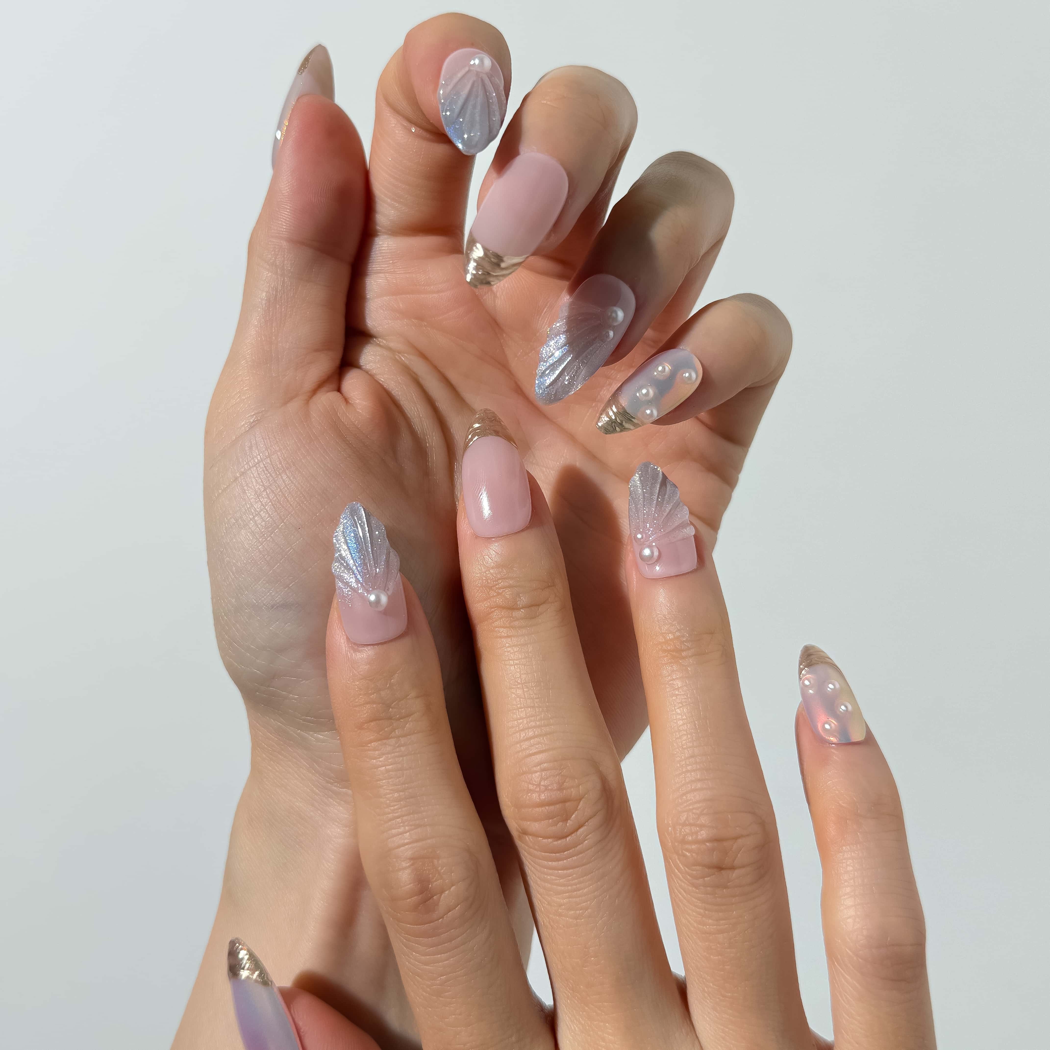 ’Gilded Seashell Ode‘