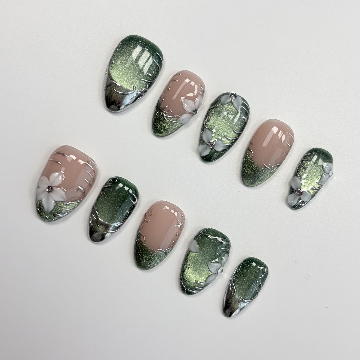 Emerald Lace short almond press-on nails - view 2