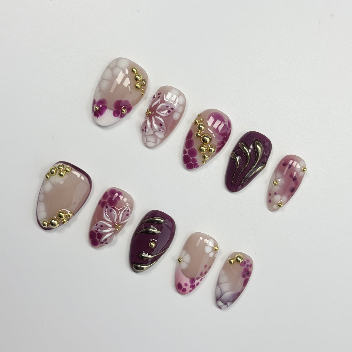 Mulberry Romance short almond press-on nails - view 2