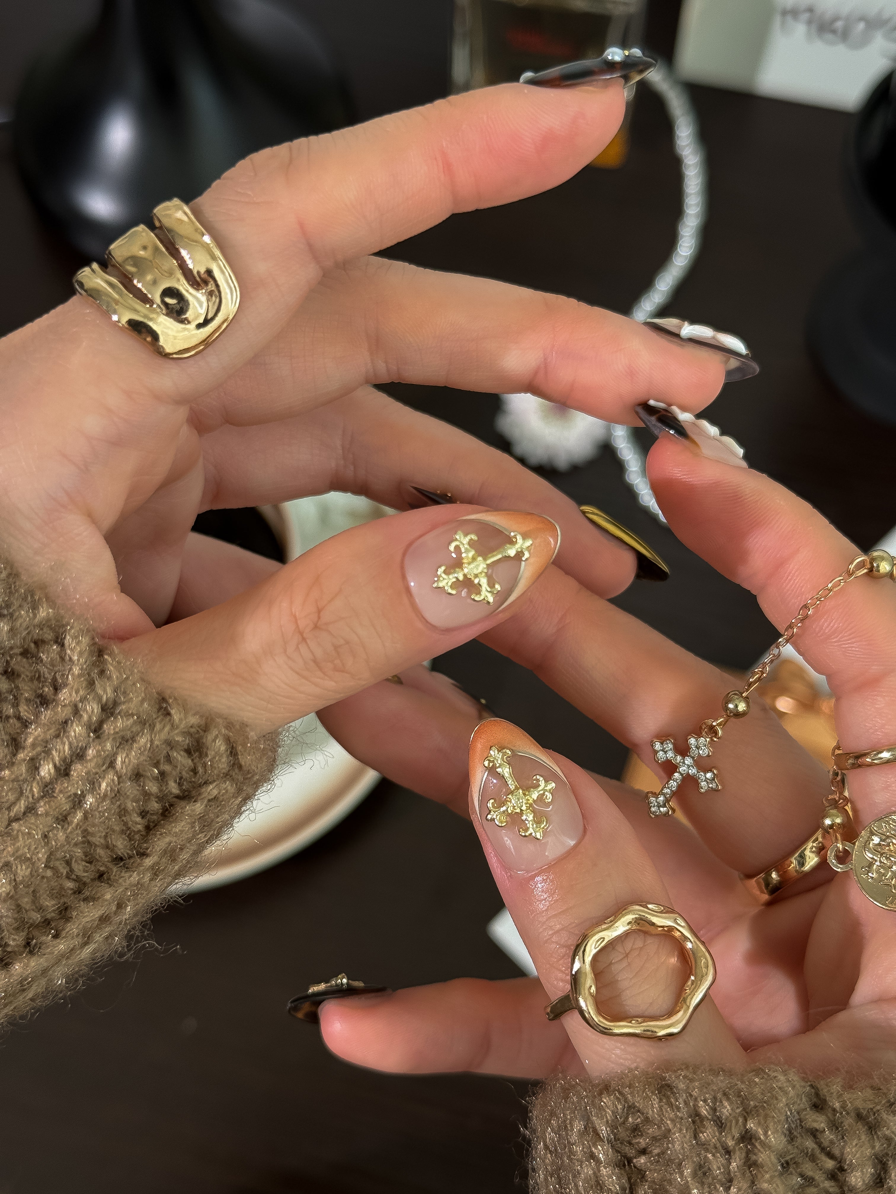 Amber Reign press-on nails lifestyle