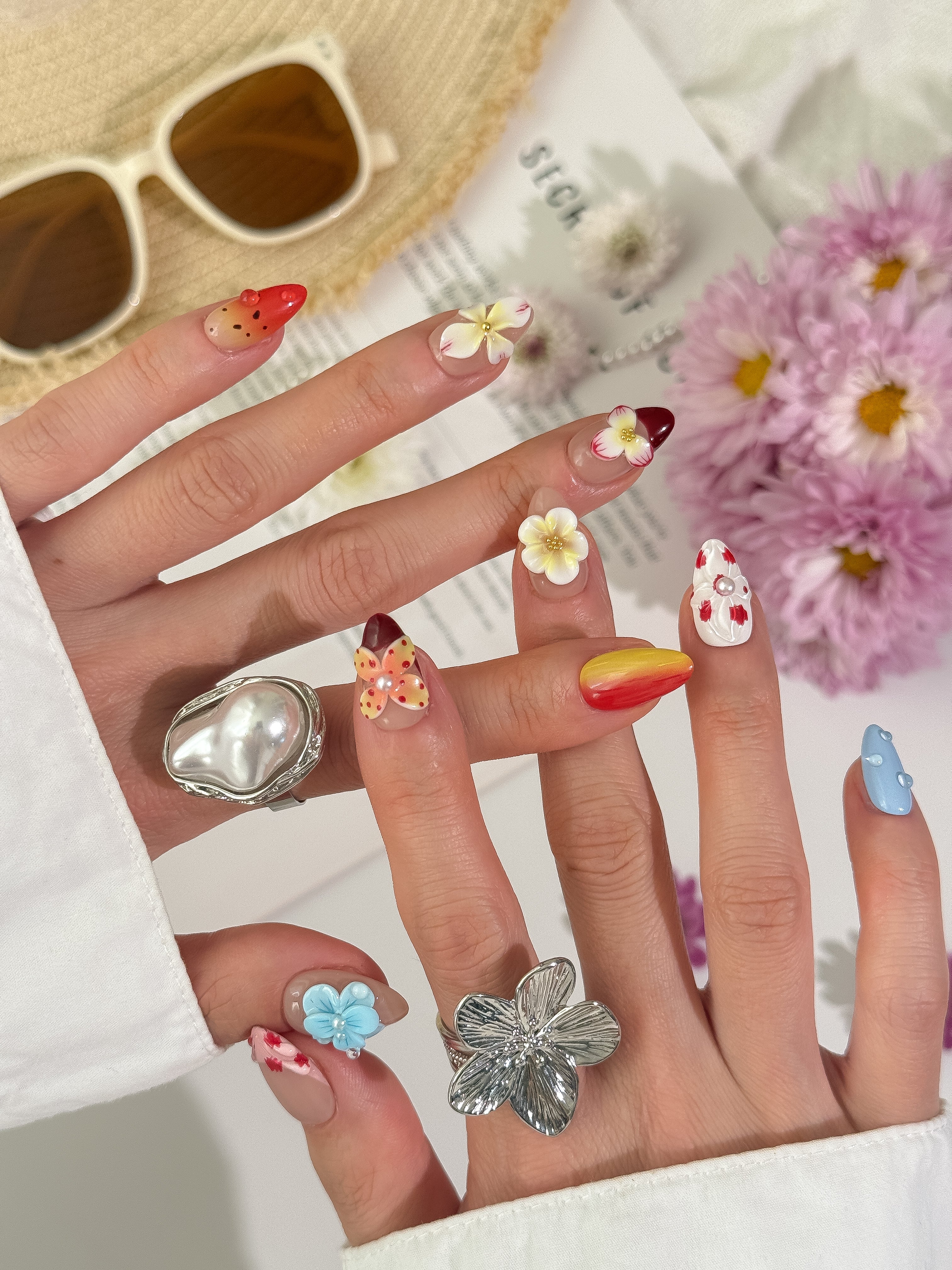 Autumn Reverie press-on nails on hand